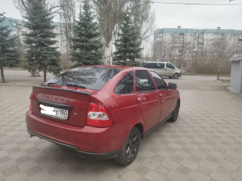 Срочно продам автомобиль приора хэтчбек в красивом цвете 2009 года в отличном состоянии ближе к идеалу ! без вложений сел поехал в любую точку мира! идеал 1.6.🐎 v.16 шеснар. 124 клапана не гнёт едет достойно по коробке все отлично по ходовой части все идеал едет как новый автомобиль в прямом смысле слова ! тачка реально достойная 🚀 в дтп не участвовала стекла все родные стаканы идеал в багажнике тоже все отлично новая резина салон в идеальном состоянии ! дно пороги идеал по документам полный порядок любой вид оформления сигнализация центральный замок титановые диски р14 подсветка дна. смотрится красиво 👍 установлена хорошая и качественная музыка усилитель сабвуфер играет 🔊 регулировка зеркал подогрев заднего стекла стекло подъемники гур в машину вложено очень много 💰 и сил за машину не стыдно приезжайте смотрите цена 305 торг хороший или обмен с вашей доплатой город донецк пишите 📲 tg: тимофей владимирович 📞 звоните: +7(949)5384974 - фотография - 3