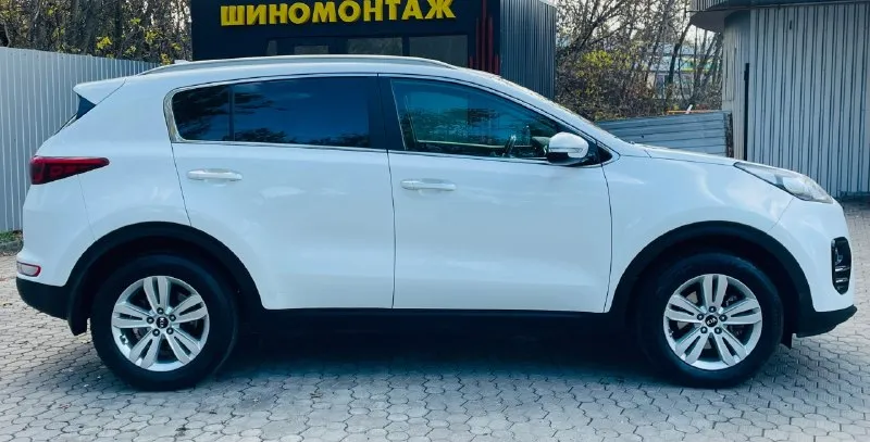 Срочная продажа автомобиль
Kia sportage официальный
В эксплуатации с 2018
Двигатель 2.0 бензин
Коробка автоматическая
Пробег родной 119 тыс. Км
Автомобиль в отличном состоянии,
Кузов без дтп ! Весь в заводском окрасе 1000% готов на любые проверки с вашей
Стороны без вопросов !!!
Пред максимальная комплектация
Роздельный климат-контроль,
Круиз-контроль, удобно
Датчики света, и дождя,
Подогревы всех сидений,
Руля, зеркал, и стекл,
Bluetooth mp3 cd usb aux
Навигация парктроники
Камера заднего вида,
И многое другое !
С документами полный порядок,
Любой вид оформления в мрео 🇷🇺
Осмотр г. Донецк ленинский район
По предварительному договору 📲
Цена 1.855:000 тысяч рублей торг у авто
Возможен обмен возможен кредит 💵
Звоните по номеру тел. +7949 396 98 52 ☎️
📞 🇷🇺 Звоните: +79493969852 - фотография - 7