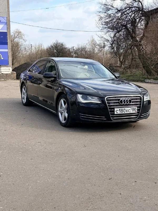 Здравствуйте, продам audi a8 2012 год, 4.2 бензин, машина в отличном состоянии! двигатель полностью обслужен, не шумит и масло не ест. автомат в идеальном состоянии, пневма и ходовая обслужена. полный привод, вся в заводской краске, все подушки и железо заводское. лонг версия. салон в идеальном состоянии, жирная комплектация: доводчики дверей, капитан сидения, эл. регулировка всех сидений, обдувы, обогревы, памяти, люк и очень много другого, вообщем сел и поехал, цена 1.620.000руб (цена без номеров, с номерами договорная) хорошим людям торг у капота! номер +7 (949) 579-95-06 телеграмм +79860071307 📞 звоните: +7(949)5799506 - фотография - 2