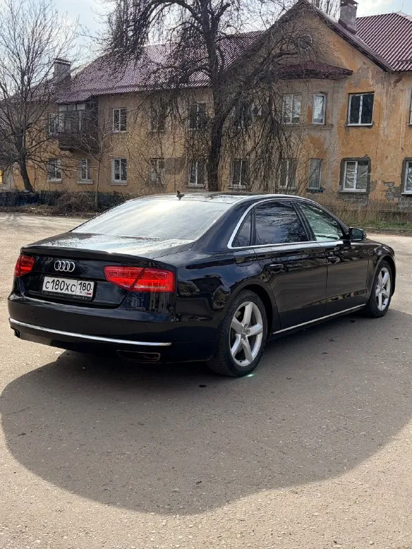 Здравствуйте, продам audi a8 2012 год, 4.2 бензин, машина в отличном состоянии! двигатель полностью обслужен, не шумит и масло не ест. автомат в идеальном состоянии, пневма и ходовая обслужена. полный привод, вся в заводской краске, все подушки и железо заводское. лонг версия. салон в идеальном состоянии, жирная комплектация: доводчики дверей, капитан сидения, эл. регулировка всех сидений, обдувы, обогревы, памяти, люк и очень много другого, вообщем сел и поехал, цена 1.620.000руб (цена без номеров, с номерами договорная) хорошим людям торг у капота! номер +7 (949) 579-95-06 телеграмм +79860071307 📞 звоните: +7(949)5799506 - фотография - 6
