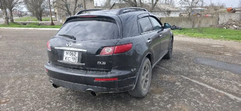 Infiniti fx35 год:2004 двигатель: 3.5л акпп: 5ст продам infiniti в максимальной комплектации, с активным круиз радаром и. т.д мотор в хорошем состоянии, акпп в отличном состоянии, переключает плавно, по ходовой требуется замена косточек стабилизатора, цена низкая рынка. более подробно по телефону цена 670.000р. +79497138247 - фотография - 4