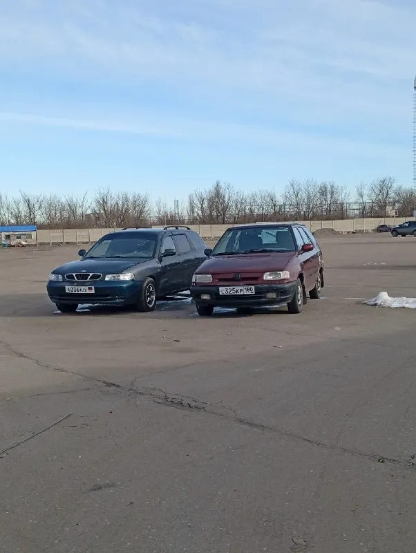 В продаже грузовички: daewoo нубира - 1999, 2.0 л. , газ, кондиционер, акпп - 135000₽; skoda фелиция -1998, 1.3 л, сиденья лексус, кожа, бензин 80000₽. на ходу, есть чем заняться, поэтому хорошая скидка за покупку одним лотом. +79495040753. всем добра! 📞 звоните: +7(949)5040753 - фотография - 1