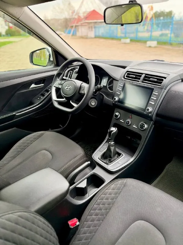 ⚪️ hyundai creta 2 💰цена: 1 900 000р 🏢город: мариуполь 📅год выпуска: 2022 🧾пробег: 72 779 км. ⚙️двигатель: 1.6 ⛽топливо: бензин ⚙️кпп: механика 6ст. 📞 телефон: +7-949-727-41-51 +7-949-551-91-52 +7-989-263-55-56 💾. .. 40/e29c85.png')">✅ отличная комплектация 🛞 новая резина yokohama ⚙️ самое надежное сочетание двигателя 1.6, 6-ти ступенчатой механики и переднего привода. ⚠️бесплатно доставим этот или другой автомобиль в донецк, макеевку, бердянск, мелитополь и другие города новых территорий после детального видеообзора со всевозможными диагностиками⚠️ ➕автомобиль с пройденным техническим осмотром и готов к переоформлению. улица шевченко 2️⃣6️⃣9️⃣ 🏦 возможна продажа в кредит по двум документам. - фотография - 9