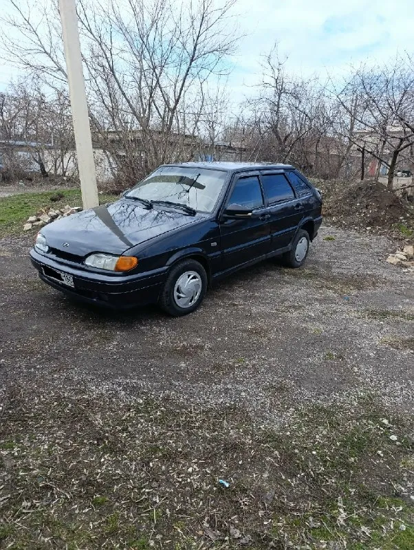 Продам ваз 2114 /2007 г. мотор, коробко, стаканы, дно пороги без дыр, ходовка 4+есть не значительно рыжики, центральный замок, музыка 2 дин впереди,2 передних стеклоподъёмника, салон в хорошем состоянии, резина лето, свет, туманки. машина вложений не требует, есть газ евро 4 таблетка. машина с переоформлением уч.180/птс, стс, дкп. г. енакиево цена 235₽. торг. тел +79495646574 📞 звоните: +7(949)5646574 - фотография - 1