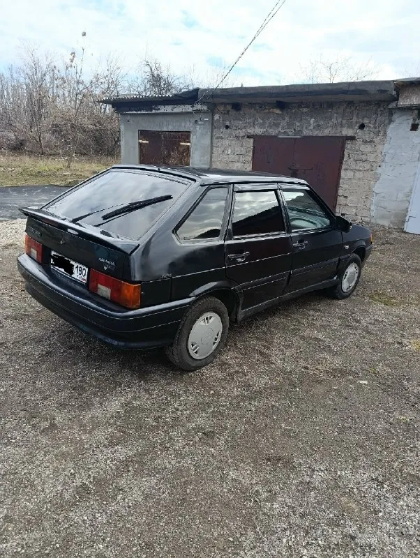 Продам ваз 2114 /2007 г. мотор, коробко, стаканы, дно пороги без дыр, ходовка 4+есть не значительно рыжики, центральный замок, музыка 2 дин впереди,2 передних стеклоподъёмника, салон в хорошем состоянии, резина лето, свет, туманки. машина вложений не требует, есть газ евро 4 таблетка. машина с переоформлением уч.180/птс, стс, дкп. г. енакиево цена 235₽. торг. тел +79495646574 📞 звоните: +7(949)5646574 - фотография - 2