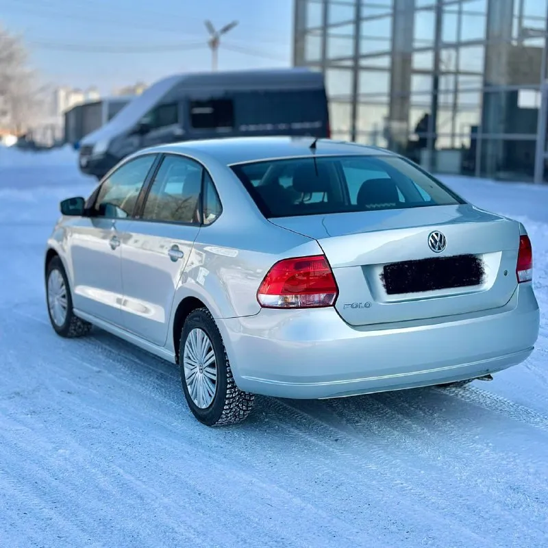Volkswagen polo 🚘 2013 г. 136 т, км. 🆕 бензин 1.6 💥 автоматическая кпп⚙️ кондиционер ❄️ в заводском окрасе 💯 заводское остекление 🪟 очень ухоженный автомобиль🔝 отличное состояние 📱 телегарам 📱 вконтакте 📱 нельзяграм ⓜ️ мах🫣 📱 telegram ☎️ +79493370237 👉🏻 @alexandr_r_auto - фотография - 3