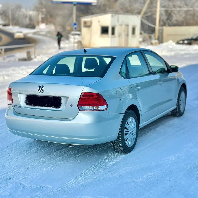 Volkswagen polo 🚘 2013 г. 136 т, км. 🆕 бензин 1.6 💥 автоматическая кпп⚙️ кондиционер ❄️ в заводском окрасе 💯 заводское остекление 🪟 очень ухоженный автомобиль🔝 отличное состояние 📱 телегарам 📱 вконтакте 📱 нельзяграм ⓜ️ мах🫣 📱 telegram ☎️ +79493370237 👉🏻 @alexandr_r_auto - фотография - 4