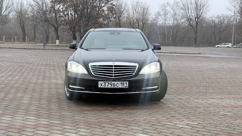 Продам mercedes s500l.2012 г. вып. обьем 4,7л. 435л. с.пробег-226000км. w221.состояние идеальное. один хозяин. цена-2600000руб. красный луч. тел:+7(959)167-45-77. 📞 звоните: +7(959)1674577 - фотография - 2