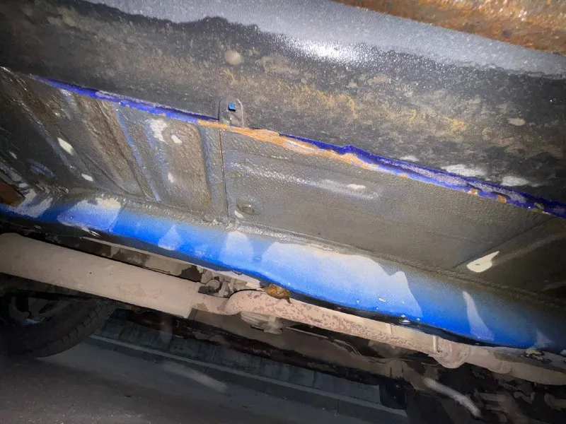 Продается шевинива ( chevrolet niva) владею два года. Я хозяин. На бежевом салоне. На чехлах (под ними сиденья не пропержены, не порваны). Гнили нет. После зимы вылезло пару рыжиков на водительской двери. Дно чистенькое, без криминала (машина была с краснодара) машина вторая в семье, больших пробегов не видела(на данный момент 154к). Стоит хорошая музыка. Подогревы, регулировка зеркал, стеклоподъемники, все работает, каждая кнопка! По ходовой много что делал, все и не вспомню. Но где то сзади что-то брякает недавно перебирал перед(ступицы с подшипниками, шруза), нужно сделать развал. Тонер сниму, что бы не было проблем при то. Цену вижу 470к. Осмотр по договоренности макеевка-донецк. +79493716870. Кому нужна автотека, могу предоставить.
📞 Звоните: +7(949)3716870 - фотография - 4