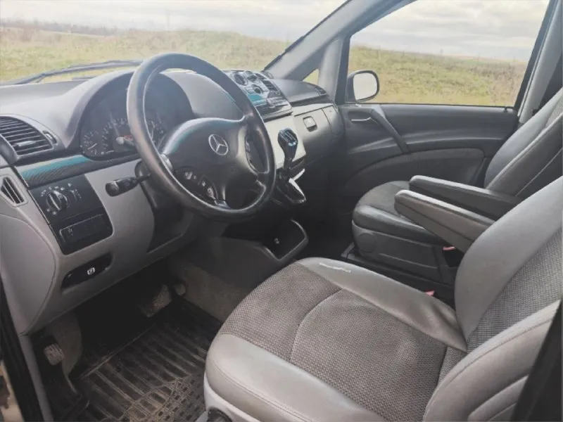 Mercedes viano 2006 объем 2,2 турбодизель коробка автомат привод задний пробег 296500 состояние хорошее, гаражное хранение. цена 1400000 ₽ +79493260570 +79490343656 - фотография - 5