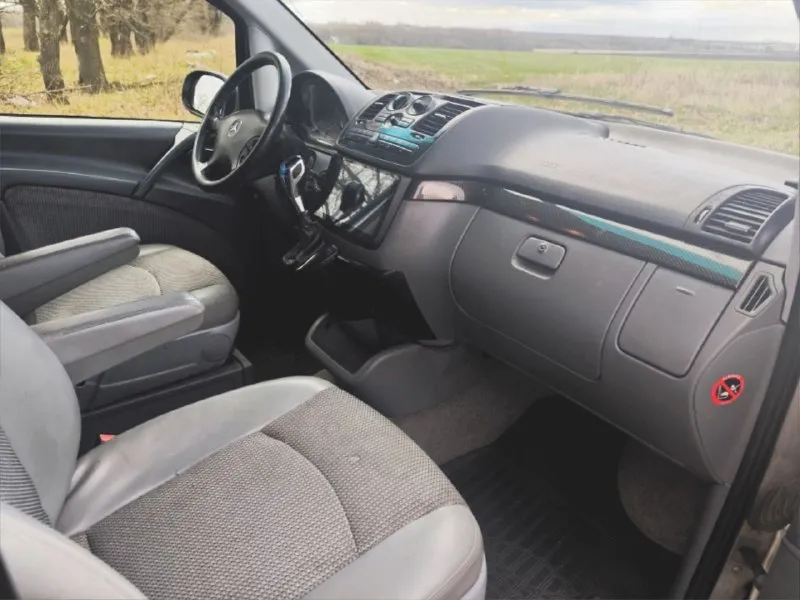 Mercedes viano 2006 объем 2,2 турбодизель коробка автомат привод задний пробег 296500 состояние хорошее, гаражное хранение. цена 1400000 ₽ +79493260570 +79490343656 - фотография - 7