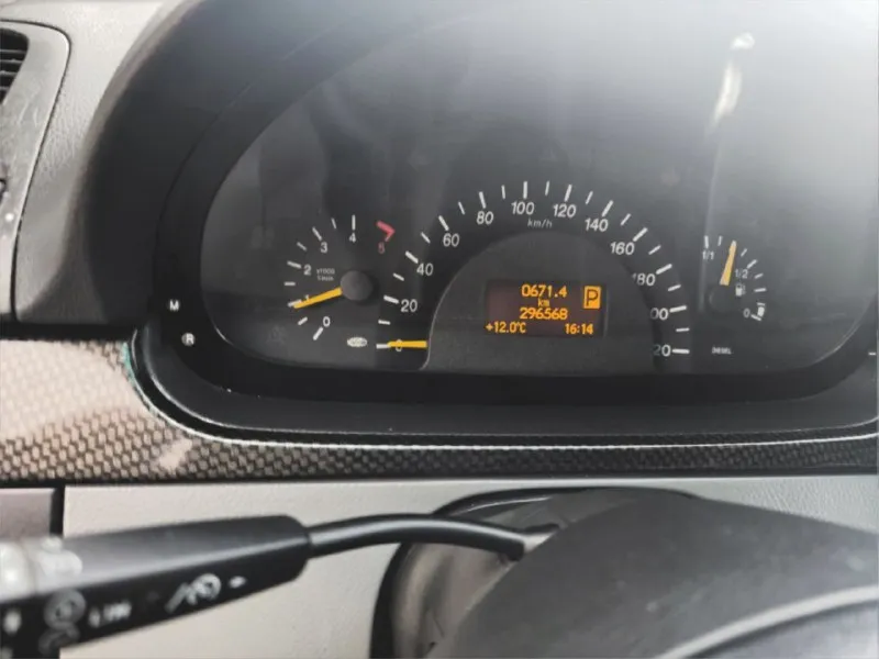 Mercedes viano 2006 объем 2,2 турбодизель коробка автомат привод задний пробег 296500 состояние хорошее, гаражное хранение. цена 1400000 ₽ +79493260570 +79490343656 - фотография - 8