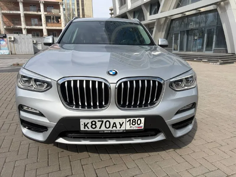 Bmw x3 xdrive20d. год выпуска: 2019. пробег: 90000 км. стоимость: 4 100 000₽ куплен у официального дилера в германии. машинa в абcолютно идeальнoм cостоянии. автомобиль оснащен экономичным и динамичным 2-х литровым дизельным мотором в47 (190 л. с.), в сочетании с 8-ми ступенчатой автоматической кпп zf. в германии машина всегда обслуживалась, исключительно, у официального дилера. имеется, также, вся история обслуживания в рф. хранится в гараже. два комплекта шин. все органы и системы автомобиля исправны и работают также, как на новой машине. тел. : +7 949 484 29 53. - фотография - 2