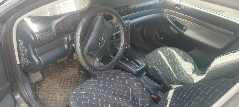Продам audi а4 b5 1995г 1.8 бензин авто находится в макеевке коробка автомат, нужна адаптация. на ходу. .210000 т. р. торг +79498067873 📞 звоните: +7(949)8067873 - фотография - 3