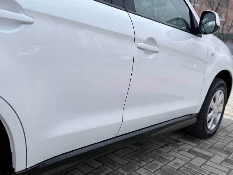 Mitsubishi асх 2014 г 1.8 акпп рестайлинг, в красивом белом перлломутровом цвете, родной окрас, птс оригинал 2 хозяина. акпп и двс без нареканий. любое оформление. диагностическая карта есть 980.000руб донецк. цена актуальна до конца месяца +79498943089 - фотография - 4