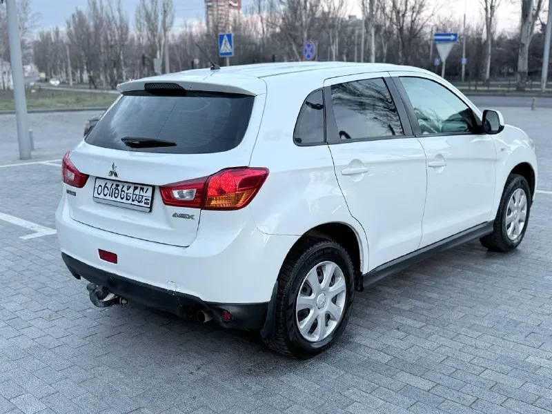 Mitsubishi асх 2014 г 1.8 акпп рестайлинг, в красивом белом перлломутровом цвете, родной окрас, птс оригинал 2 хозяина. акпп и двс без нареканий. любое оформление. диагностическая карта есть 980.000руб донецк. цена актуальна до конца месяца +79498943089 - фотография - 6