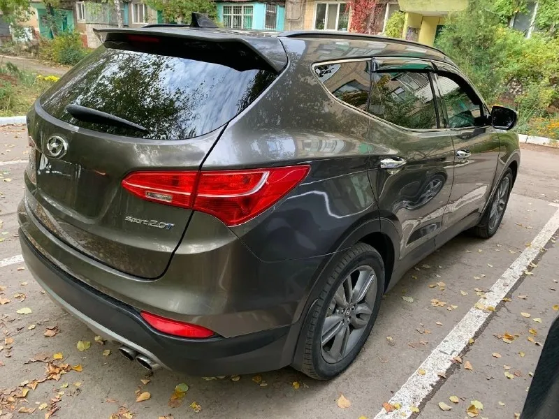 Автор: продам hyundai santa fe 2012г бережная эксплуатация, 1 хозяин двигатель 2.0 ат бензин 265 л. с. оригинальный пробег 235 000 т. км. автомобиль находится в хорошем состоянии, в заводском окрасе имеет всё необходимое для комфортной езды автомобиль полностью обслужен, готов к любым проверкам. то проходил по регламенту. 2 комплекта резины. не участвовал в дтп. цена 1 650 000 р телефон +7 (949) 364-22-86 (феникс, телеграмм). . !!!наш телеграм канал [ бесплатное размещение за репост!!! правила сообщества [ мы в мах [ [ 📞 звоните: +7(949)3642286 - фотография - 3