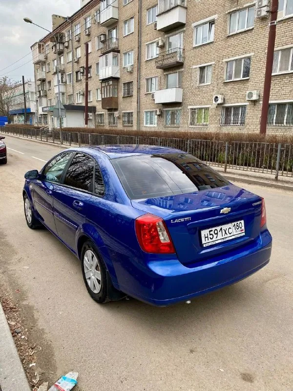 -Продам chevrolet lacetti 2009 года выпуска.
-Двигатель 1.6
-Пробег 170 тыс. Км. Родной, не крученый, не открученный, подтвержден автотекой.
- 2 Владельца , я хозяин, в птс вписан я, продаю я! Автомобиль всю жизнь в одной семье.
-Комплектация:
-4 Электростеклоподьемника
-Abs
-Гур
-Кондиционер(рабочий)
-Электрорегулировка зеркал
-Подогрев зеркал и заднего стекла
-Мультируль
Без дтп, весь в родном окрасе, кроме одной детали( убрали сколы ) цвет шикарный, на солнце выглядит изумительно. Кузов оцинкован, без рыжиков, без гнили и прочей ерунды. Пороги дно, все целое. Мотор, подвеска, кпп, без нареканий, все обслужено и поменяно, из недавнего, комплект грм, тормозные колодки, все жидкости включая масло в кпп. Салон целый, приятный, хорошая музыка. Авто на полном уверенном ходу. Нет никаких течей, стуков, скрипов. Масложора нет. Новая зимняя резина (шипы) за автомобиль не стыдно, уверен во всем, еще на долгое время без вложений
Цена 595 тыс. Торг у капота. Осмотр донецк
+79494755896 - фотография - 6