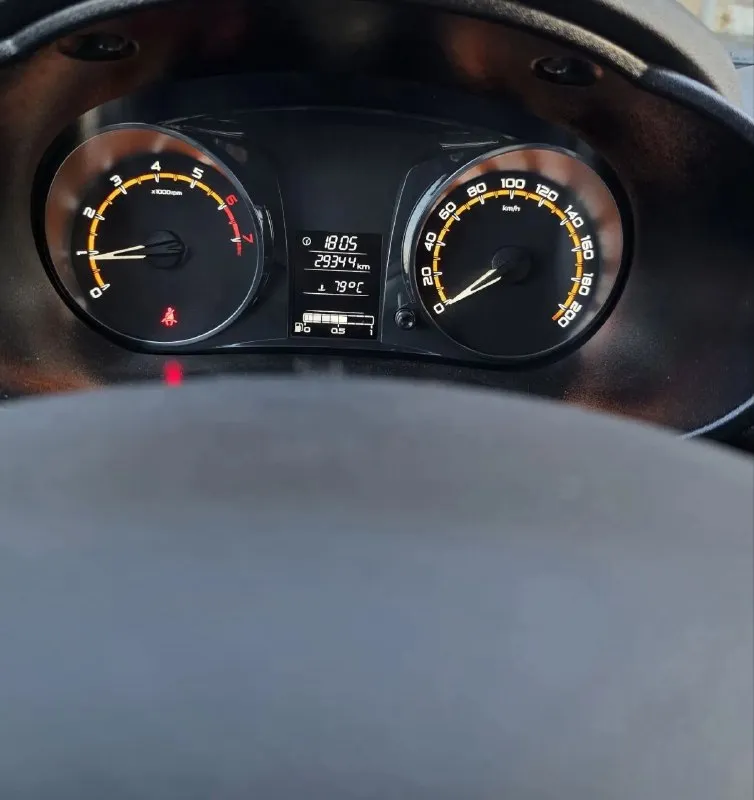 Lada granta конец 2023 г. 30 т, км. ✅ мотор 1.6 —16кл хорошая комплектация подогрев передних сидений передние стеклоподъёмники регулировка и подогрев боковых зеркал подогрев лобового подушка безопасности центральный замок 🔐 сигнализация с автозапуском кондиционер ❄ в заводском окрасе капот, фары и задний бампер в бронепленки чехлы экокожа ева коврики отдам родные резиновые коврики резина лето хорошая pirelli зима тоже хорошая, pirelli шип два ключа 🔑 один владелец1⃣ без дтп большой багажник ценник 950.000 макеевка +79498500173 - фотография - 9