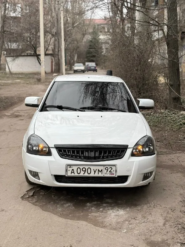 Продам ваз приору 2011 года мотор 1.6 v16 кпп 5 едет очень хорошо r15 диски подцветка салона прошивка, отстрелы коробка не хрустит не выбивает обслуженная есть маленькие нюанс на правой двери выхлоп стингер вся трасса цена 320 торг осмотр г. шахтерск +79494197420 📞 звоните: +7(949)4197420 - фотография - 5