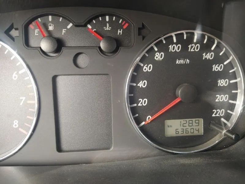 Geely ск 2, г. выпуска 2012, объем 1,5, бензин, газ евро4, кондиционер, стеклоподъёмники, электро регулировка боковых зеркал, гидроусилитель руля. цена 500000 р. +79494013721 📞 звоните: +7(949)4013721 - фотография - 9