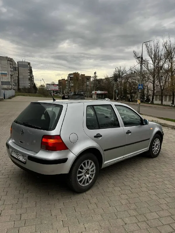 ❗продам volkswagen golf❗ год 2001,мотор 1.6,пробег: 320 000км коробка автомат. мотор после капитального ремонта. ✅цена: 550 000 руб авто в отличном состоянии. мотор в идеале, коробка тоже, ходовая вся мягкая и сбитая (полностью обслужена). авто никаких не требует. резина лето состояние хорошее. комплектация: кондиционер(климат контроль)холодит отлично. усилитель руля, стеклоподъемники,4 подушек безопасности, abs, esp, сигнализация. цена 550 000₽ осмотр г. макеевка +7 (949) 412-05-03 📞 звоните: +7(949)4120503 - фотография - 2