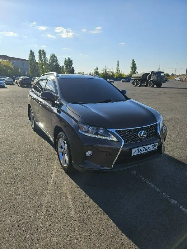 Продаётся lexus rx 350 рестайл. 2015 г. состояние отличное, работает обсолютно все, комплектация самая полная, в машине есть обсолютно все, датчики дождя, света, память сидений, бесключевой доступ и многое другое, все что есть в любом современном авто, бизнес класса. машина моя, не перекупка. пробег 111 тыс миль, состояние салона, идеальное для етого года лексуса. за машиной следили и ставили, лили все самое дорогое и оригинальное. по фото видно, в каком состоянии автомобиль и с наружи и в салоне. цена авто 2.8 миллиона, нормальным людям торг у капота. +79493972428 📞 звоните: +7(949)3972428 - фотография - 1