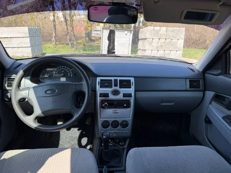 Продам ваз priora, 1.6 мт, 2008 года выпуска. машина в хорошем состоянии, мотор с выемками (клапана не погнет), салон ухоженный. в машине все работает. пробег 268 тыс. (родной). приезжайте смотрите, машина как на фото. цена 350 тысяч. на любые вопросы отвечу по телефону: +7 (959) 040-90-82, луганск. 📞 звоните: +7(959)0409082 - фотография - 9