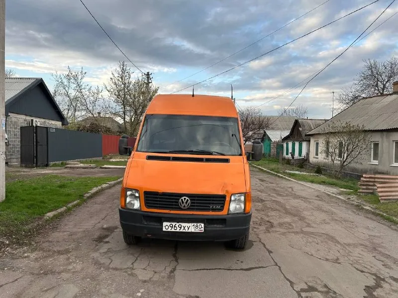 Продам volkswagen lt 2001 года, двигатель 2,5, пробег 370 тысяч. автомобиль в очень достойном состоянии, на бодром ходу, не гнилой, двигатель и коробка в хорошем состоянии, заводится переключает и едет бодро. проведено то, 2 комплекта резины. телефон для связи +79499147426. место осмотра макеевка. цена данного авто 1 050 000. возможен обмен с вашей доплатой. - фотография - 8