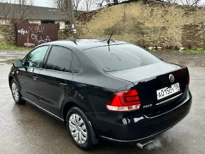 Volkswagen polo 2013 год выпуска коробка автомат aisin двигатель 1.6 комплектация; кондиционер 4 стеклоподъемника подогревы сидений подушки безопасности магнитола teyes 9 дюймов камера заднего вида led противотуманные фары led лампы в фарах вспышки фсо 2 пары установлен хороший выхлоп прошита под евро 2 едет очень достойно вложений не требует масло не расходует коробка не пинает не затягивает расходники поменяны новые шипованные шины цена 750.000 тысяч рублей торг обоснованный 89996953842 +79495582292 телеграмм также на этом номере ! 📞 звоните: +7(949)5582292 - фотография - 4