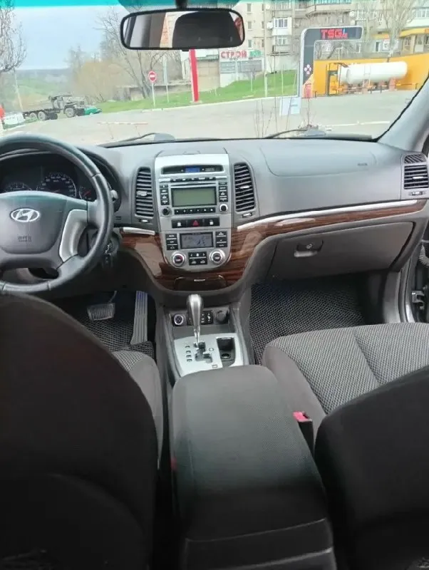 Продам hyundai сантафе 2010 года обьем 2.4 пробег 240 тысяч кузов в родном окрасе двигатель в идеальном состояние коробка автомат без нареканий ходовую часть полностью перебрал 2 комплекта колес цена 1 млн 300 осмотр г. торез +7 (949) 434-65-74 📞 звоните: +7(949)4346574 - фотография - 8