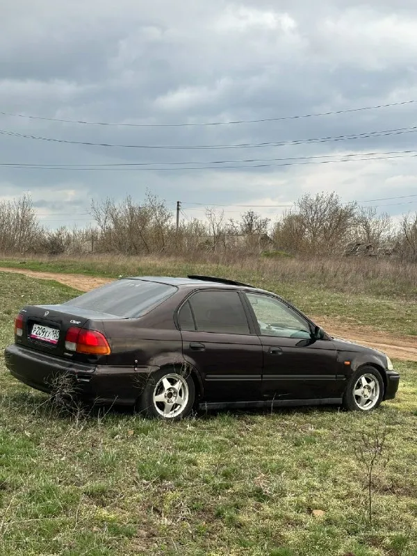 Автор: 260т. рублей г. торез хонда цивик 6 ек3 1998г двигатель d15z6 (115л. с) (менялся вписан в птс) акпп привод- передний салон в хорошем состоянии двигатель масло не расходует, не течет, не перегревается. акпп без проблем по электрике без проблем. все работает сигналит, светит, моргает, открывает-закрывает. люк работает во все положения гур работает четко автозапуск работает музыка есть дно переваривалось стоят кайловеры. в придачу отдам родной воздушный фильтр и родные стойки +7 (949) 502-18-99 павел. . !!!наш телеграм канал [ бесплатное размещение за репост!!! правила сообщества [ мы в мах [ [ 📞 звоните: +7(949)5021899 - фотография - 2