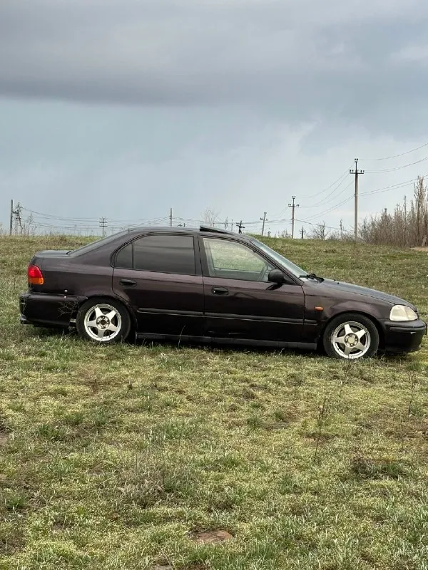 Автор: 260т. рублей г. торез хонда цивик 6 ек3 1998г двигатель d15z6 (115л. с) (менялся вписан в птс) акпп привод- передний салон в хорошем состоянии двигатель масло не расходует, не течет, не перегревается. акпп без проблем по электрике без проблем. все работает сигналит, светит, моргает, открывает-закрывает. люк работает во все положения гур работает четко автозапуск работает музыка есть дно переваривалось стоят кайловеры. в придачу отдам родной воздушный фильтр и родные стойки +7 (949) 502-18-99 павел. . !!!наш телеграм канал [ бесплатное размещение за репост!!! правила сообщества [ мы в мах [ [ 📞 звоните: +7(949)5021899 - фотография - 4