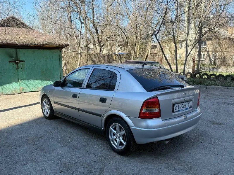 Продаю opel astra g 2001 г. в автомат! авто в отличном состояние. авто без дтп 1.6(101 лс) работает отлично, масло не расходует, коробка классический автомат переключает плавно без задержек и пинков. ходовая часть обслужена. кузов не гнилой, пороги и днище целое. юридически чистый автомобиль донецк 385.000 рублей торг +79495097888 📲 tg: … 📞 звоните: +7(949)5097888 - фотография - 3