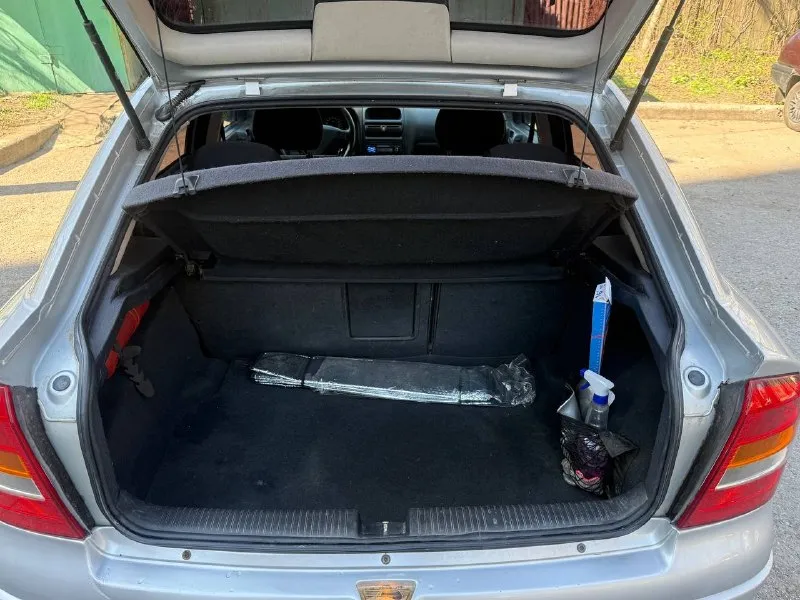 Продаю opel astra g 2001 г. в автомат! авто в отличном состояние. авто без дтп 1.6(101 лс) работает отлично, масло не расходует, коробка классический автомат переключает плавно без задержек и пинков. ходовая часть обслужена. кузов не гнилой, пороги и днище целое. юридически чистый автомобиль донецк 385.000 рублей торг +79495097888 📲 tg: … 📞 звоните: +7(949)5097888 - фотография - 9