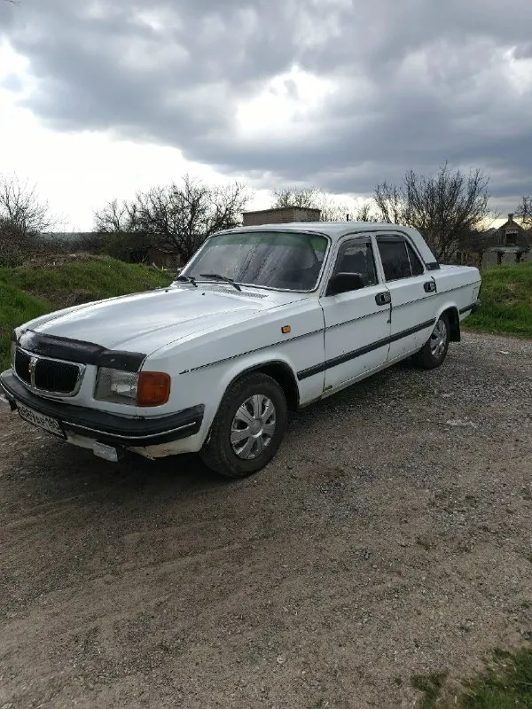Продам газ 31029 1993 г. в. с документами полный порядок. днище целое. кое где рыжики. кузов крепкий. 402 мотор (в документах считается б/н). 4х ступка. резина зимняя на одной оси новая. в придачу отдам резину штуки 4 и запчасти цена 115.000 торг уместен находится в старобешевском районе +79493184649 📞 звоните: +7(949)3184649 - фотография - 4