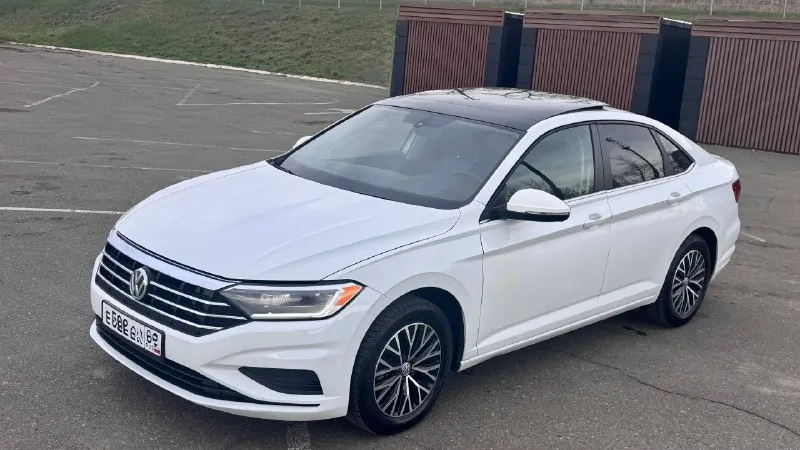 Jetta se plus 2021 юридически чиста и без ограничений. ✅цена -1735000 рублей 2021 год 95 тыс км родного пробега двигатель 1.4 турбо, обычный восьми ступенчатый автомат aisin. два ключа, два комплекта резины(зима абсолютно новая) заводской автозапуск двигателя, подогрев всех сидений а также руля. электропривод водительского сидения. led фары а также задние стопы. дистроники, датчики предотвращения дтп. датчики слепых зон, датчик дождя и света. салон в идеальном состоянии. ✅ничего делать не нужно, машина полностью обслужена. г. донецк +79494153100 (тут же телеграмм) 📞 🇷🇺 звоните: +79494153100 - фотография - 2