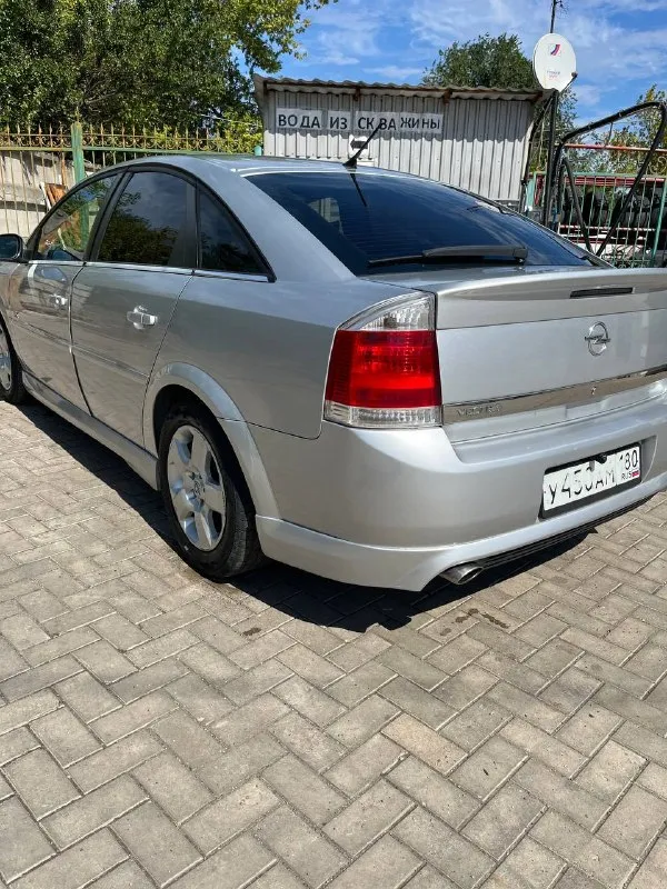 Продам opel vectra c 2007г 1.8 (140л. с.)пробег 200000км opc-line состояние хорошее комплектация-4 стеклоподъемника, 2хзонный климат датчик света, дождя круиз контроль стоят хорошие лэд линзы, светят отлично андроид магнитола с хорошей музыкой камера заднего вида качественная контур подсветка стоит гбо оформлена на меня цена 600 тыс. есть торг +79493353942 либо на этом номере телеграмм осмотр горловка, енакиево - фотография - 3