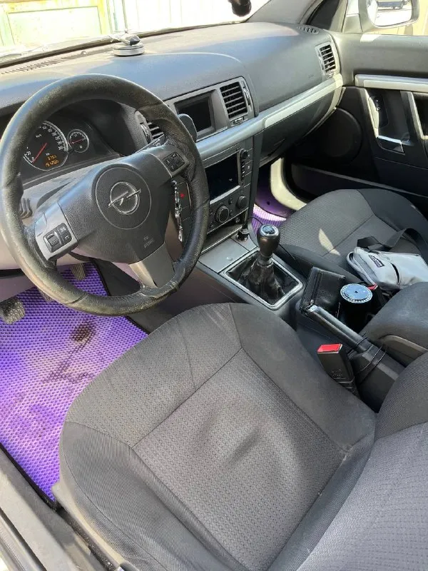 Продам opel vectra c 2007г 1.8 (140л. с.)пробег 200000км opc-line состояние хорошее комплектация-4 стеклоподъемника, 2хзонный климат датчик света, дождя круиз контроль стоят хорошие лэд линзы, светят отлично андроид магнитола с хорошей музыкой камера заднего вида качественная контур подсветка стоит гбо оформлена на меня цена 600 тыс. есть торг +79493353942 либо на этом номере телеграмм осмотр горловка, енакиево - фотография - 5