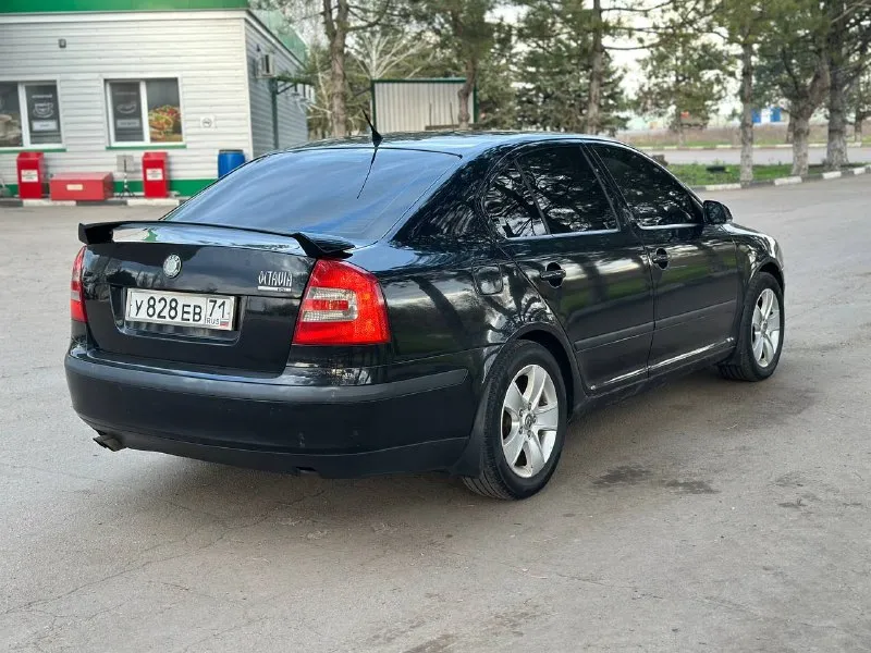 ❗продам skoda octavia a5 ❗ год выпуска 2007,мотор 2.0 бензин коробка: механика 6 ступенчатая. ✅цена: 560.000 руб 📑 юридически абсолютно чистая, любое переоформление без проблем! 4 владельца по птс. 🔥установлена спорт подвеска kayaba (за счет чего шикарная рулежка). так же установлен спорт коллектор с раздвоением труб, убрана вся экология и установлена легкая прошивка (за счет чего динамика автомобиля стала на порядок лучше, а расход остался прежним) по итогу получили ~180л. с. ♻автомобиль в хорошем состоянии. мотор в идеале (масло не берет, работает ровно), коробка тоже, ходовая вся сбитая! по кузову есть нюансы в виде коррозии. салон в шикарном состоянии.2 ключа, все сервисные книжки. ♻комплектация: климат контроль, датчик дождя, датчик света, 3х режимный подогрев сидений, круиз контроль, электро регулировка и подогрев боковых зеркал, центральный замок, усилитель руля, стеклоподъемники,8 подушек безопасности, abs, esp. 🏠осмотр днр, г. амвросиевка ☎️подробности по телефону: +79493060188 (telegram) +79885749747 - фотография - 2