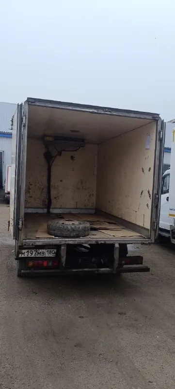 Продам газель бизнес 2010 год. нужно заниматься кабиной! автомобиль каждый день работает. рефрежиратор рабочий, полностью обслуженный. новый с документами, балон на 90л. двигатель бодрый, масло не жрёт. нужно так же сделать кпп (выбивает заднюю). будка не гнилая и не протекает иллюзий не стройте, автомобилем нужно заниматься, но при этом на машину можно сесть и поехать работать! по документам полный порядок, я хозяин. цена 500.000 рублей с небольшим торгом на ремонт коробки. +79497984695 г. донецк 📲 tg: @madness_dn 📞 звоните: +7(949)7984695 - фотография - 2