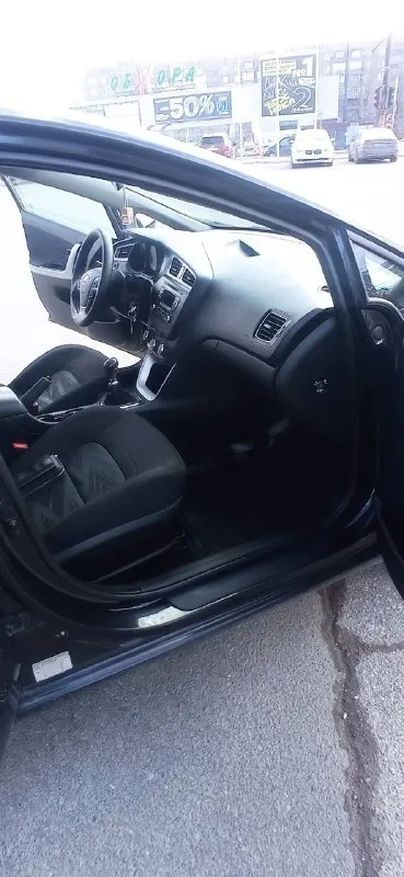 Киа сид 2014 года. 900₽ донецк. пробег оригинальный 170 т. авто не такси, не каршеринг, при осмотре покажем автотеку. отличное состояние. машина вся обслужена. по мотору и кузову проблем нет. двигатель работает отлично, без лишних шумов. кпп 6 ст механика. расход очень маленький. резвый и надёжный автомобиль. все стекла заводские, включая лобовое. салон отличный, без дефектов. кондиционер работает. продажа от собственника. любое оформление. 900 ₽ торга нет. +79494850271 - фотография - 8