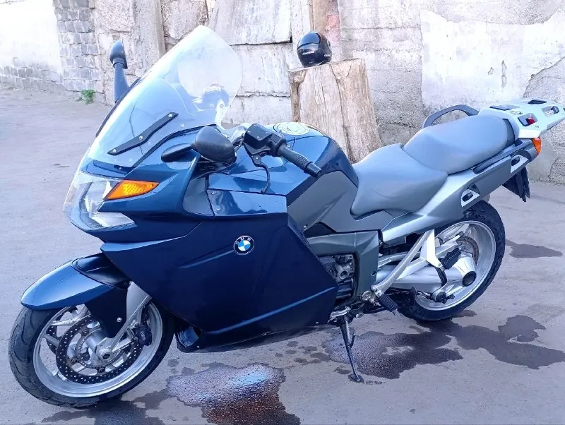 🚗 продам мотоцикл bmw k1300gt 2009г. в. мотоцикл в хорошем состоянии и обслужен. пробег 22т. км. учёт рф я хозяин. комплектация: -круиз-контроль - электрорегулировка подвески одной кнопкой (еsа: высота и жёсткость) - подогрев ручек и обоих сидений - штатный ксенон -бортовой компьютер - авs, трекшн-контроль и комбинированные тормоза - гидравлическое сцепление - электрорегулировка ветрового стекла продажа по причине проблем со здоровьем. цена: 700000 ₽ 📲 tg: илья 📞 🇷🇺 звоните: +79497255636 авторынок днр донецк - фотография - 3