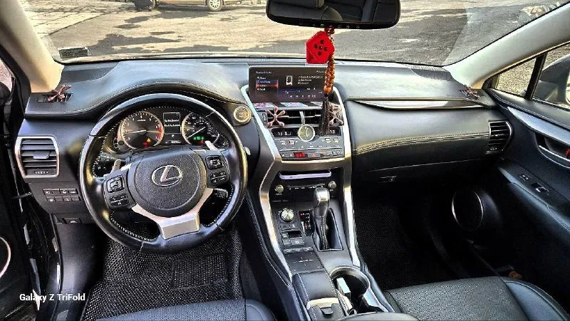 Lexus nx 300 2020/12год выпуска 2.0 турбо (238л. с.) 8-ст. пробег 89.000 км полный привод 🔥 1 собственник ✅ vin: jtjgardz5m2247398 автомобиль в идеальнейшем состоянии! пригонялся для себя в 2025 году с минимальными повреждениями. и коробка работают без нареканий. кузов в отличном состоянии, без сколов и следов коррозии. салон в отличном состоянии по автомобилю нет никаких ошибок. жирная комплектация: ✅бесключевой доступ ✅старт-стоп ✅кожаный салон ✅2-х зонный климат ✅люк ✅электро-привод багажника ✅датчики слепых зон ✅камера заднего вида ✅парктроники 360 ✅удержание в полосе ✅адаптивный круиз ✅открытие багажника движением ногой ✅система экстренного торможения и т. д. два комплекта новой резины‼️ готов к любым проверкам по автомобилю. полное переоформление в мрэо! я собственник. обмен не интересует! цена:3.650.000🍋 осмотр: г. торез +79490030991 📞 звоните: +7(949)0030991 - фотография - 6