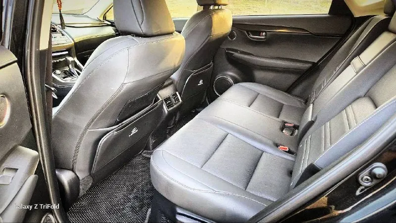 Lexus nx 300 2020/12год выпуска 2.0 турбо (238л. с.) 8-ст. пробег 89.000 км полный привод 🔥 1 собственник ✅ vin: jtjgardz5m2247398 автомобиль в идеальнейшем состоянии! пригонялся для себя в 2025 году с минимальными повреждениями. и коробка работают без нареканий. кузов в отличном состоянии, без сколов и следов коррозии. салон в отличном состоянии по автомобилю нет никаких ошибок. жирная комплектация: ✅бесключевой доступ ✅старт-стоп ✅кожаный салон ✅2-х зонный климат ✅люк ✅электро-привод багажника ✅датчики слепых зон ✅камера заднего вида ✅парктроники 360 ✅удержание в полосе ✅адаптивный круиз ✅открытие багажника движением ногой ✅система экстренного торможения и т. д. два комплекта новой резины‼️ готов к любым проверкам по автомобилю. полное переоформление в мрэо! я собственник. обмен не интересует! цена:3.650.000🍋 осмотр: г. торез +79490030991 📞 звоните: +7(949)0030991 - фотография - 7