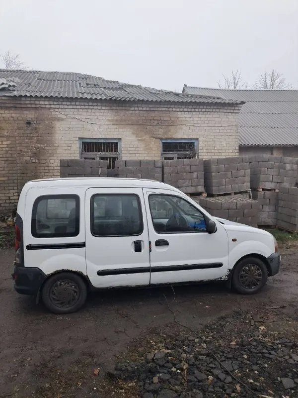 Продам renault kangoo 1 1999 двигатель бензин 1.4 документы в порядке все вопросы по телефону +79497123597 или в лс цена:280к торг 📲 tg: андрей 📞 звоните: +7(949)7123597 - фотография - 3