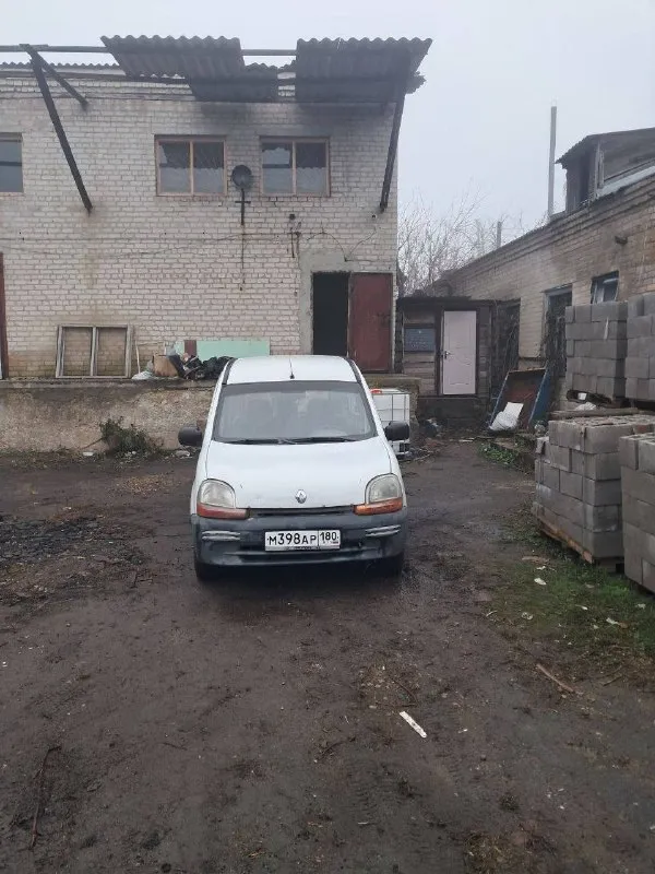 Продам renault kangoo 1 1999 двигатель бензин 1.4 документы в порядке все вопросы по телефону +79497123597 или в лс цена:280к торг 📲 tg: андрей 📞 звоните: +7(949)7123597 - фотография - 4