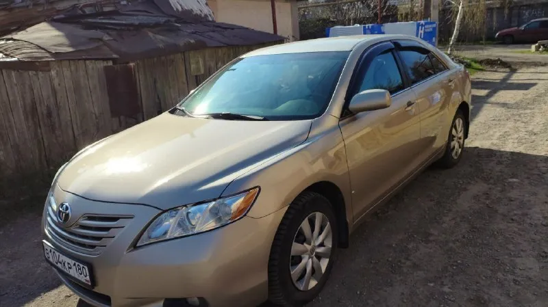 Продам легенду camry 40 в хорошем состоянии, вложений не требует от слова совсем! 2007 г. в. пробег 250 000км двигатель 2.4 без течи, задиров, масложора и прочих косяков! на машине стоит дорогое газовое оборудование! акпп без пинков, рывков и толчков. салон на тряпке не прокуренный, не затёртый. я хозяин по тп. авто реально в достойном состоянии для своих лет, за машину не стыдно ни капли, любые проверки! прошу за авто 1 000 000 рублей, торг естественно никто не отменял, только возле авто и до победы! всем удачных покупок. +7 949 346-75-02 📞 звоните: +7(949)3467502 - фотография - 2