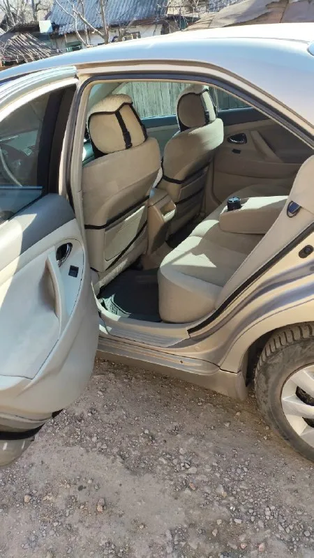 Продам легенду camry 40 в хорошем состоянии, вложений не требует от слова совсем! 2007 г. в. пробег 250 000км двигатель 2.4 без течи, задиров, масложора и прочих косяков! на машине стоит дорогое газовое оборудование! акпп без пинков, рывков и толчков. салон на тряпке не прокуренный, не затёртый. я хозяин по тп. авто реально в достойном состоянии для своих лет, за машину не стыдно ни капли, любые проверки! прошу за авто 1 000 000 рублей, торг естественно никто не отменял, только возле авто и до победы! всем удачных покупок. +7 949 346-75-02 📞 звоните: +7(949)3467502 - фотография - 6