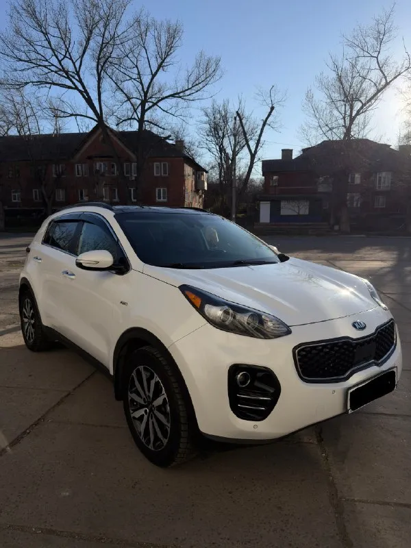 🏎️ kia sportage 2.4 at 4wd ex 🗓️ год выпуска: 2018 (vin 2019) состояние идеал, покрыт керамикой! пробег : 130 тыс. км ( родной подтвержденный) комплектация "exlusive”: панорамная крыша вентиляция сидений музыка harman/kardon удержание в полосе диски r18, летняя/зимняя резина сигнализация starline с автозапуском бесключевой доступ электропривод сидений кожаный салон (как новый) парктроники (перед/зад) камера заднего вида датчики света датчики слепых зон электропривод багажника с кнопки сенсорный дисплей (carplay, android auto) складывающиеся внешние зеркала с указателями поворота подогрев сидений подогрев руля климат-контроль 2-х зонный 🥇авто в идеальном техническом состоянии. один владелец по эптс, бережная эксплуатация. стекла все заводские и коробка без нареканий (любые проверки) обслуживал по регламенту. замена масла каждые 7тыс. км машина обслужена и готова к дальнейшей эксплуатации (дополнительных вложений не требуется, сел и поехал). 2 ключа пройден то 📞 звоните: +7(959)1843184 - фотография - 3
